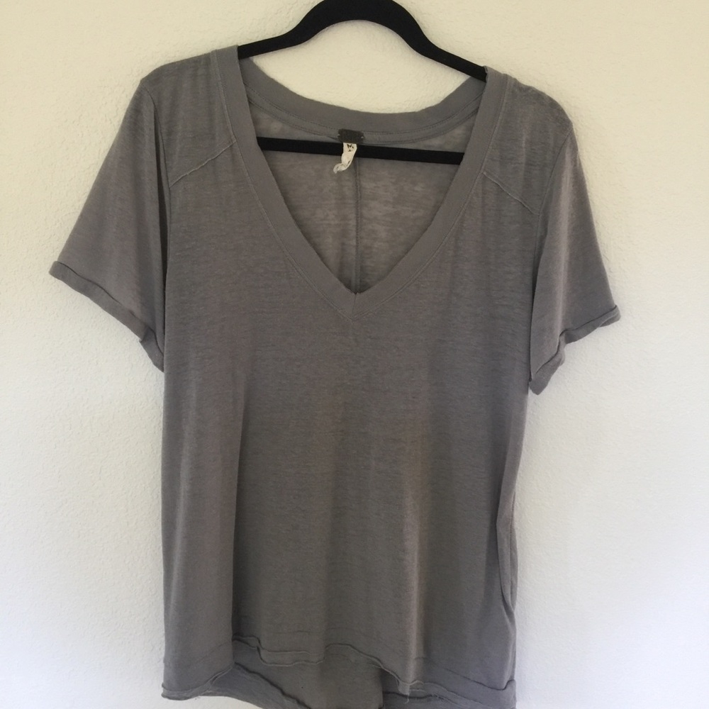 Free people V Neck tee, size m, Gray